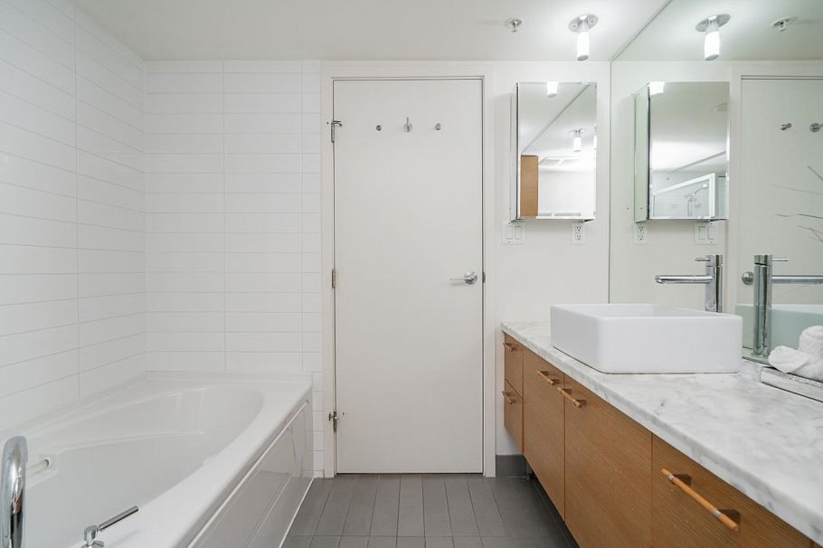 106 980 Cooperage Way Vancouver, BC - 23