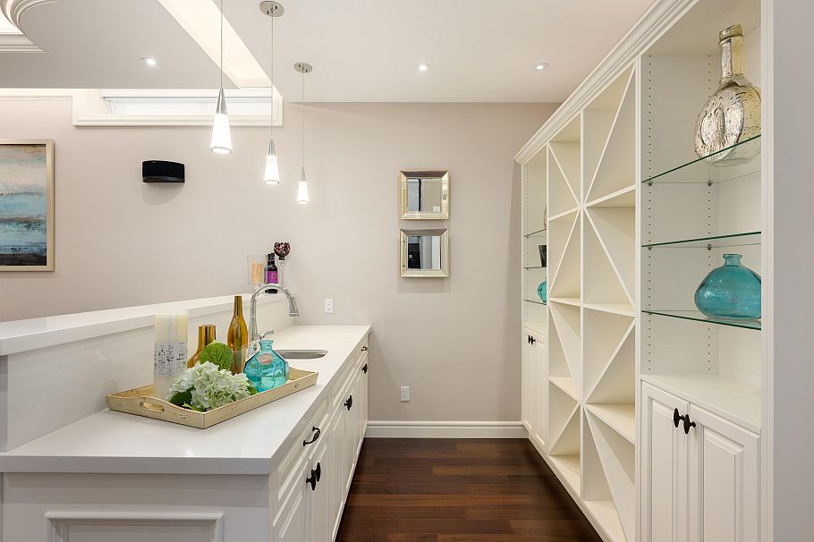 4043 W 11th Avenue Vancouver, BC - 30