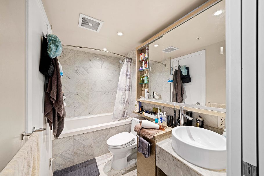 1908 833 Seymour Street Vancouver, BC - 15