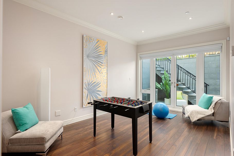 4043 W 11th Avenue Vancouver, BC - 31