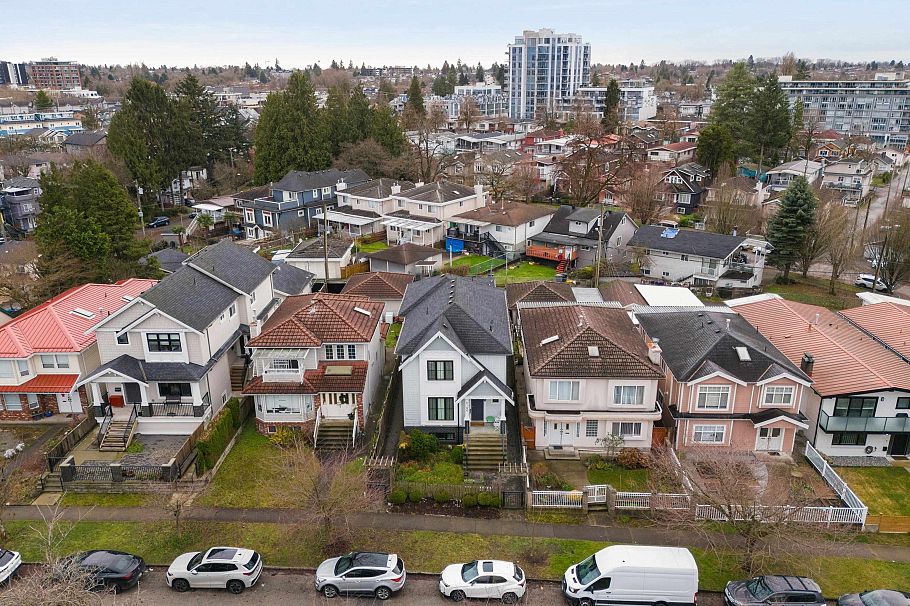 2496 Brock Street Vancouver, BC - 22