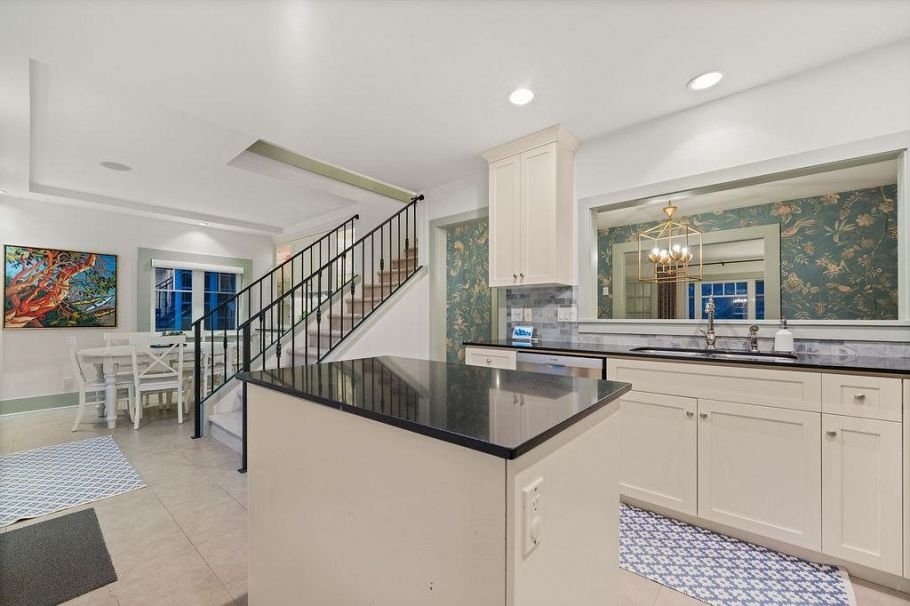 6591 Vine Street Vancouver, BC - 4