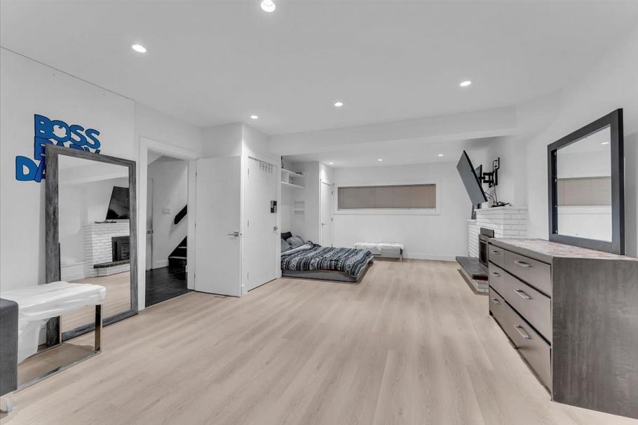 1707 Dempsey Road North Vancouver, BC - 22