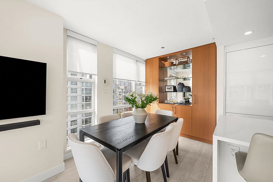 1501 193 Aquarius Mews Vancouver, BC - 9