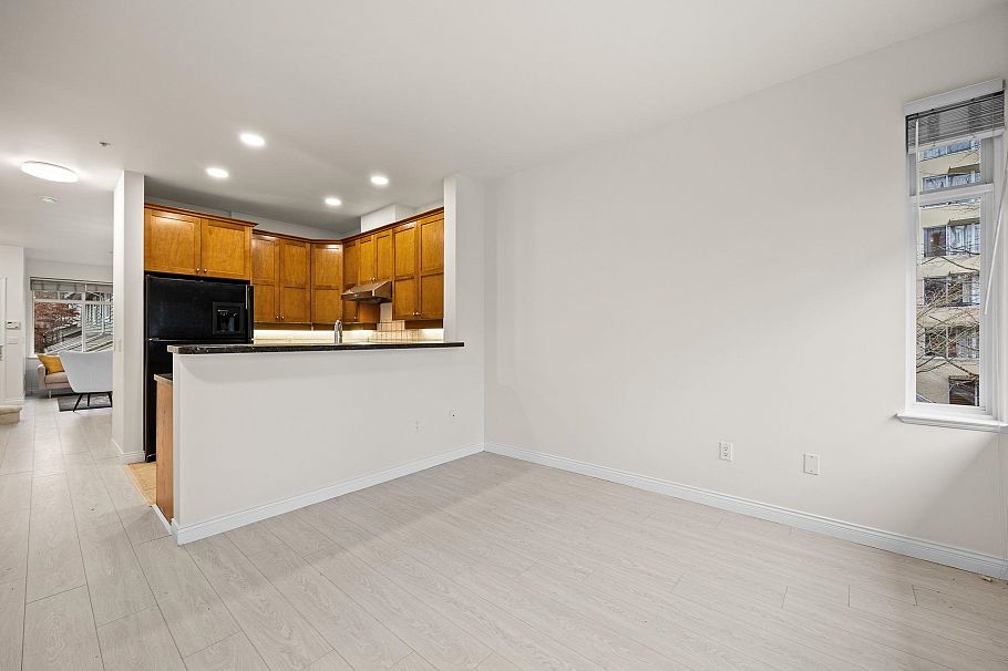 5406 Larch Street Vancouver, BC - 17