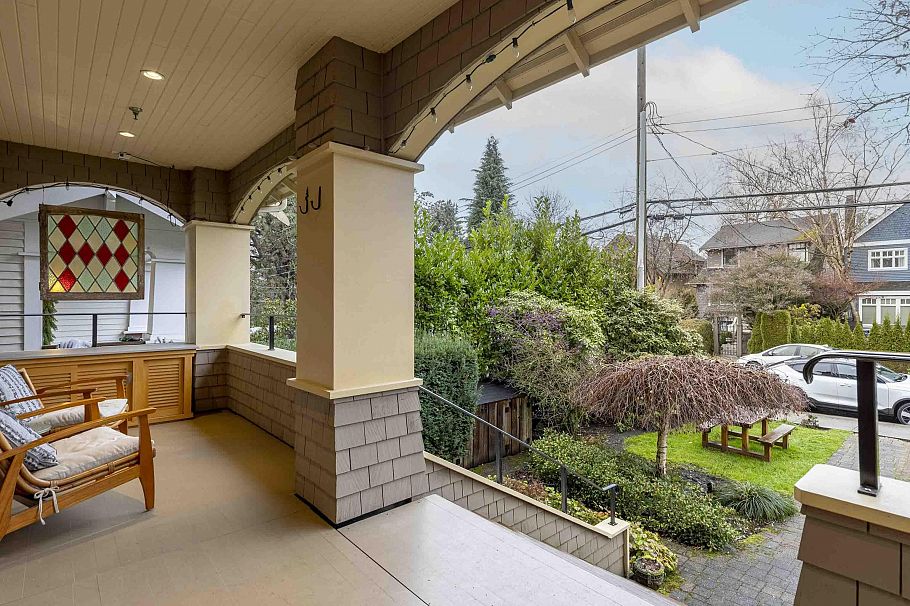 3540 W 5th Avenue Vancouver, BC - 34