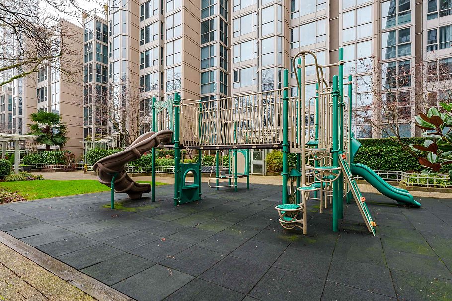 1306 388 Drake Street Vancouver, BC - 17