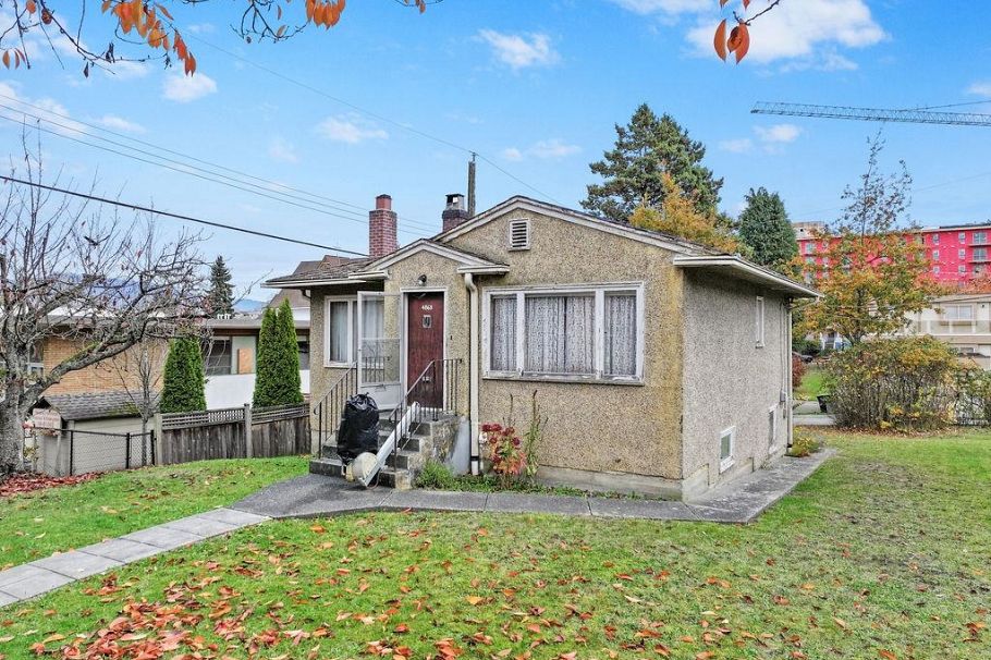 4868 Commercial Street Vancouver, BC - 9