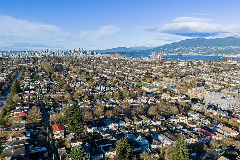 1174 Kelowna Street Vancouver, BC - 27