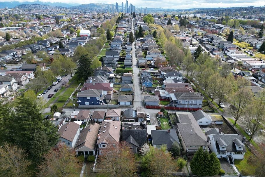 2150 Nanaimo Street Vancouver, BC - 5