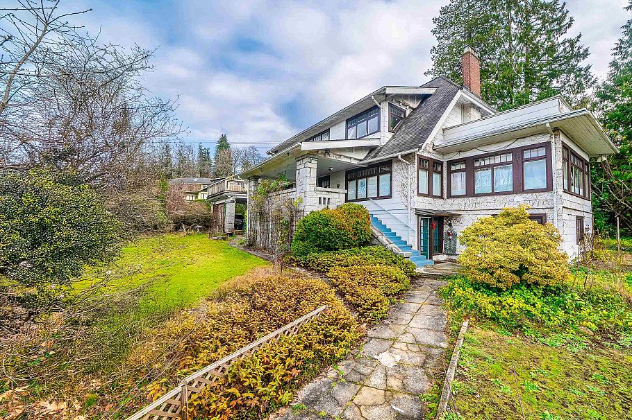 1989 W King Edward Avenue Vancouver, BC - 2