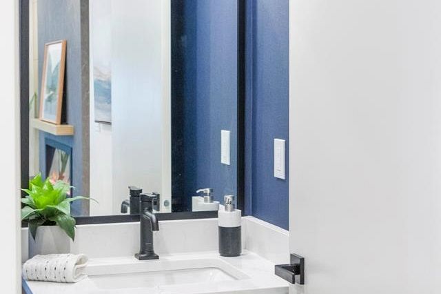 2430 W 49th Avenue Vancouver, BC - 11