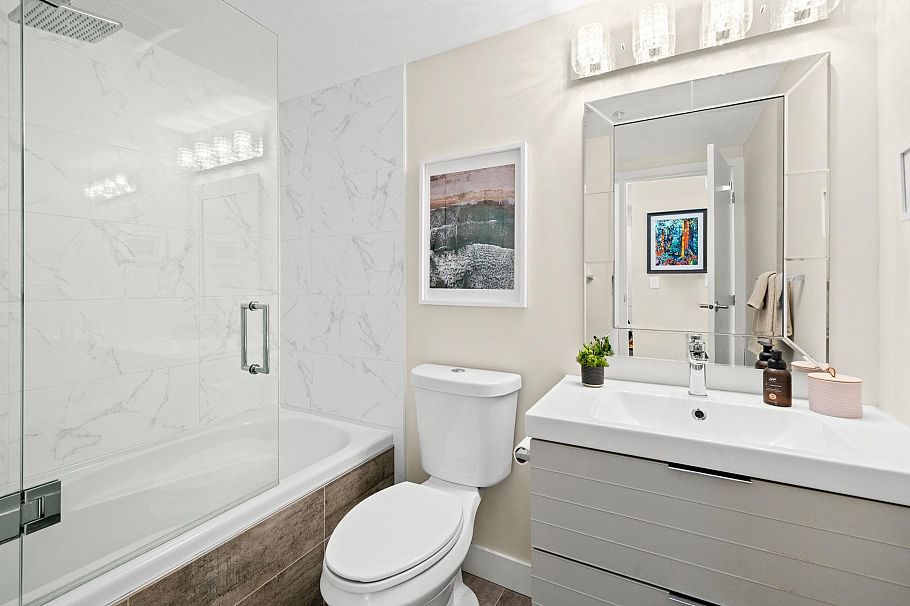 410 124 W 3rd Street North Vancouver, BC - 14