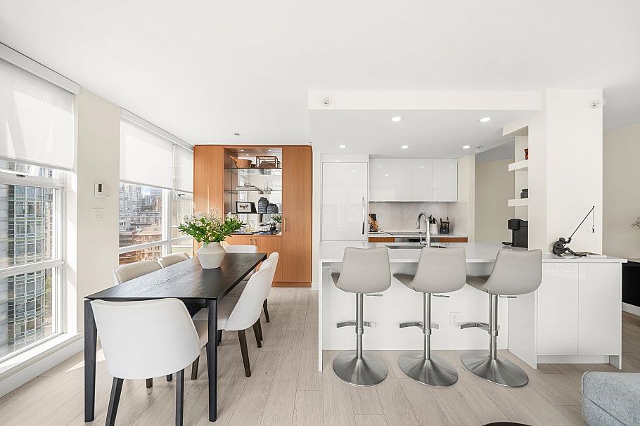 1501 193 Aquarius Mews Vancouver, BC - 8