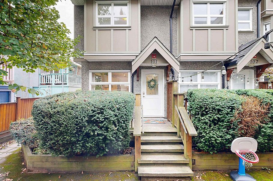 101 1672 E Pender Street Vancouver, BC - 31