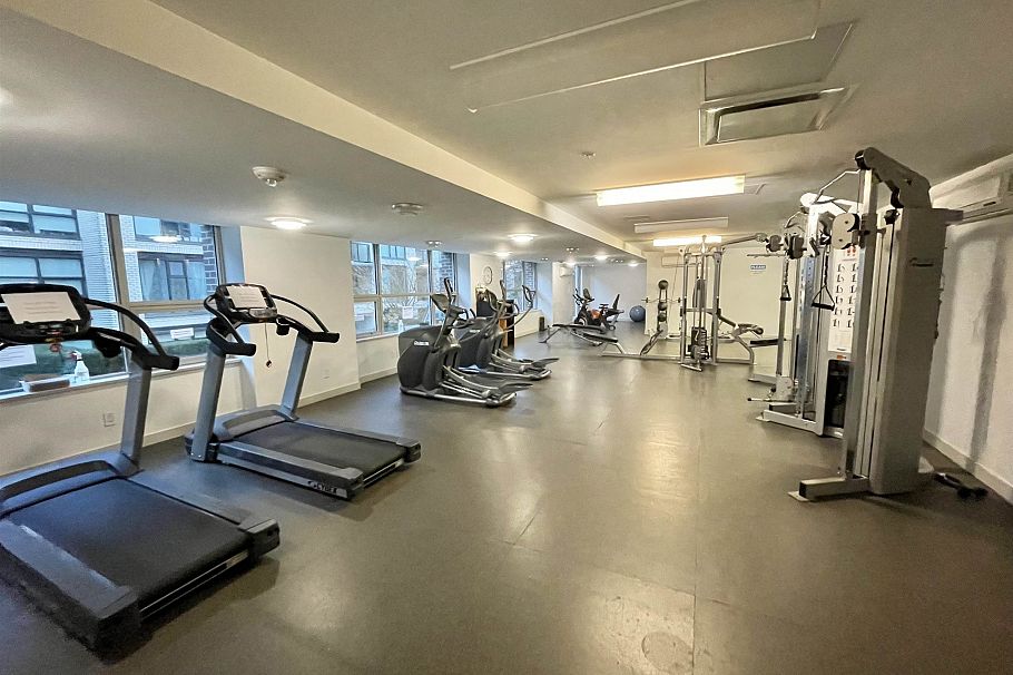 818 5665 Boundary Road Vancouver, BC - 12