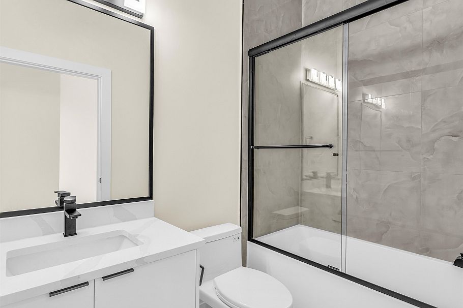 1 5221 Clarendon Street Vancouver, BC - 24