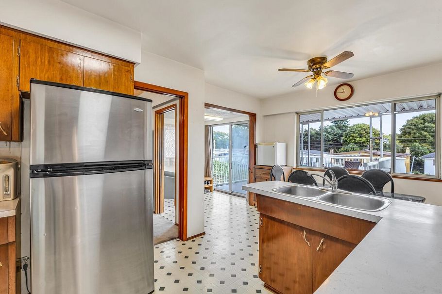 6036 Knight Street Vancouver, BC - 10