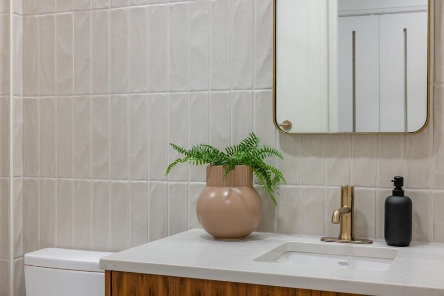 310 2550 Garden Drive Vancouver, BC - 16