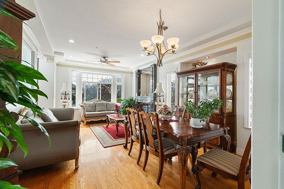 339 E 63rd Avenue Vancouver, BC - 10