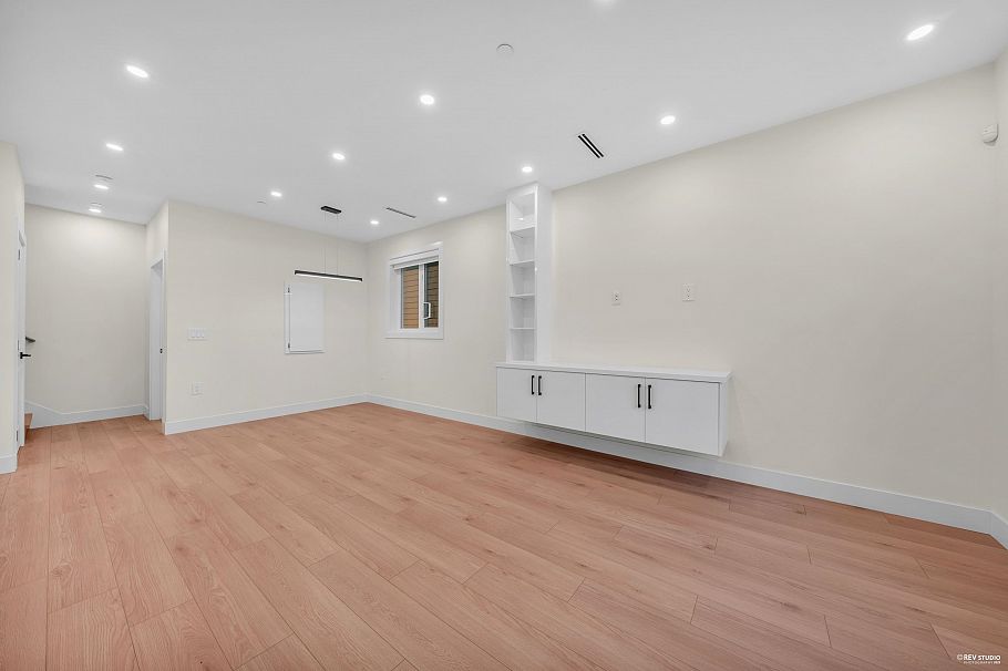 3-3090 Vanness Avenue Vancouver, BC - 4