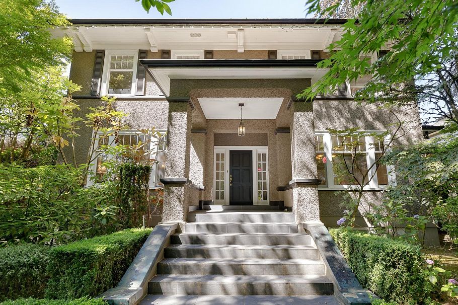 1649 W 29th Avenue Vancouver, BC - 3