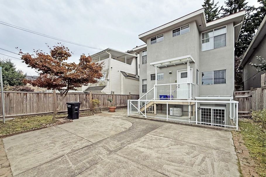 2789 W 24th Avenue Vancouver, BC - 31
