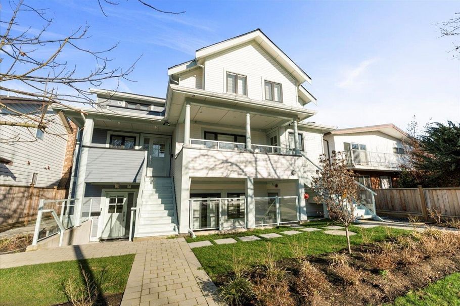 2227 W 16th Avenue Vancouver, BC - 2