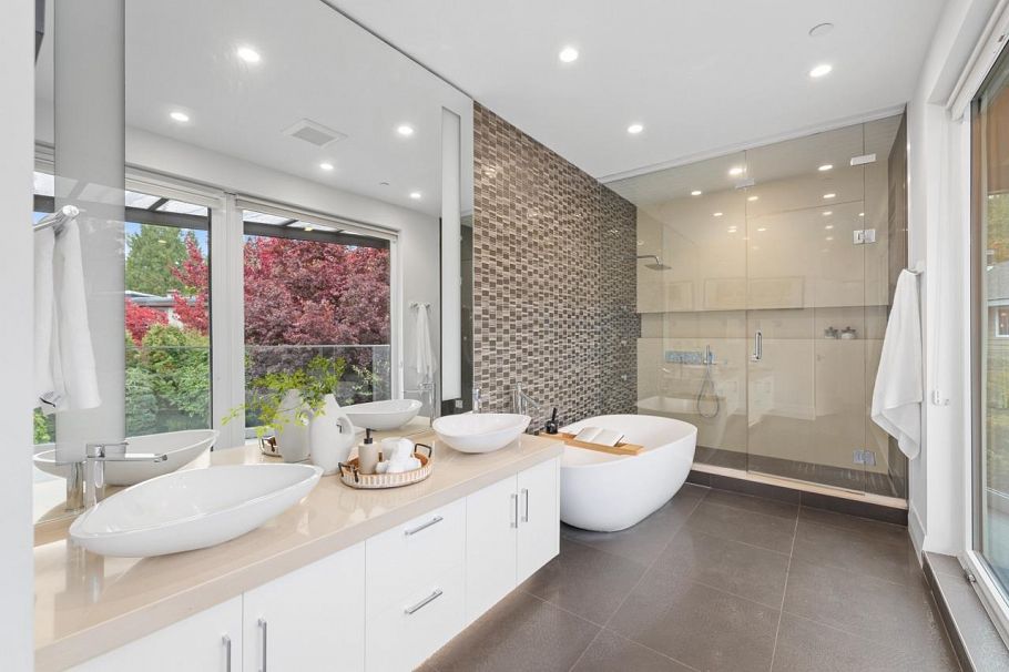 4291 W 29th Avenue Vancouver, BC - 18