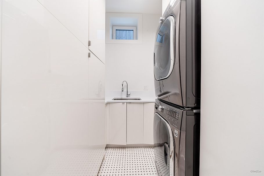 3781 W 24th Avenue Vancouver, BC - 29