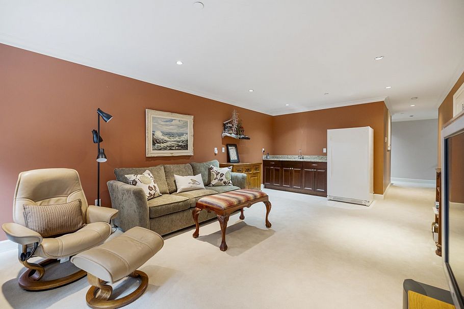 3111 W 42nd Avenue Vancouver, BC - 35