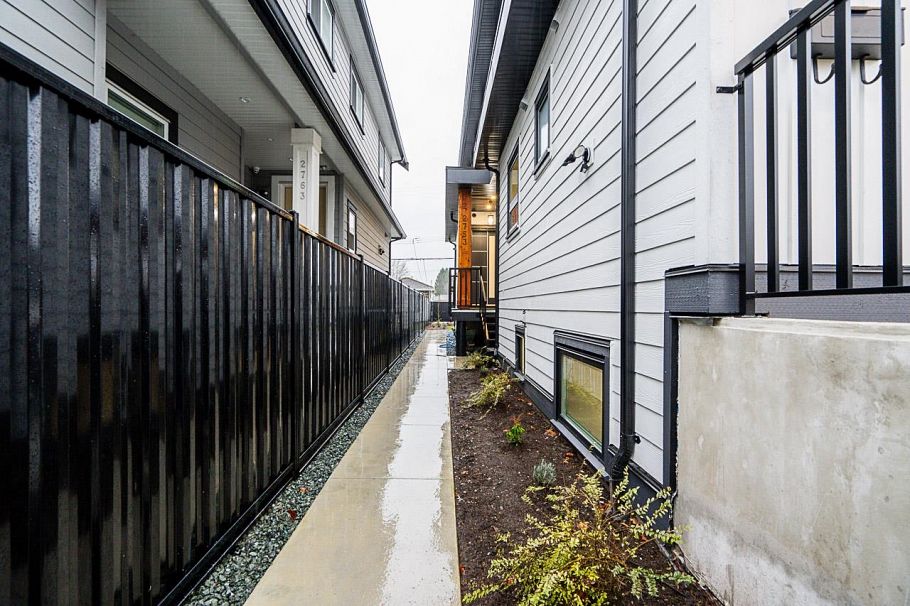 2 2753 Nanaimo Street Vancouver, BC - 2