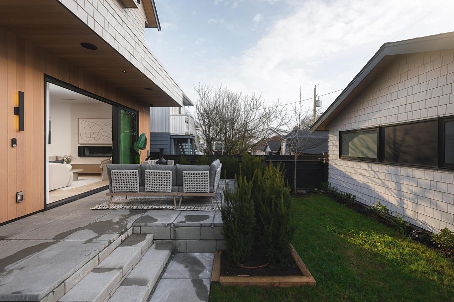 2 58 E 40th Avenue Vancouver, BC - 5