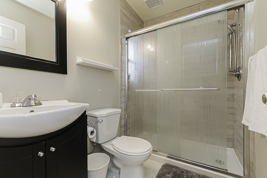 3456 W 36th Avenue Vancouver, BC - 18