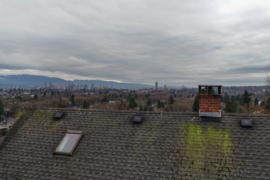 3558 W 15th Avenue Vancouver, BC - 17