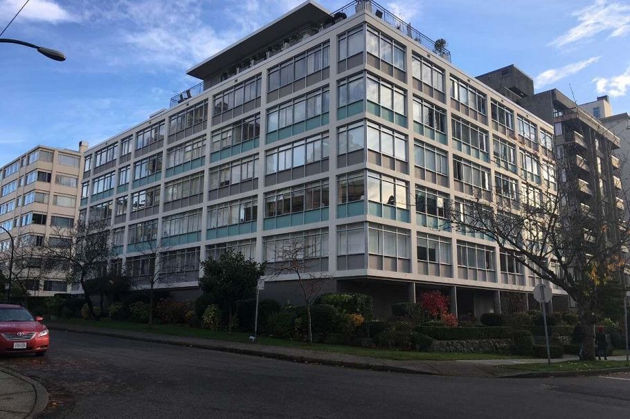 410 1975 Pendrell Street Vancouver, BC - 1