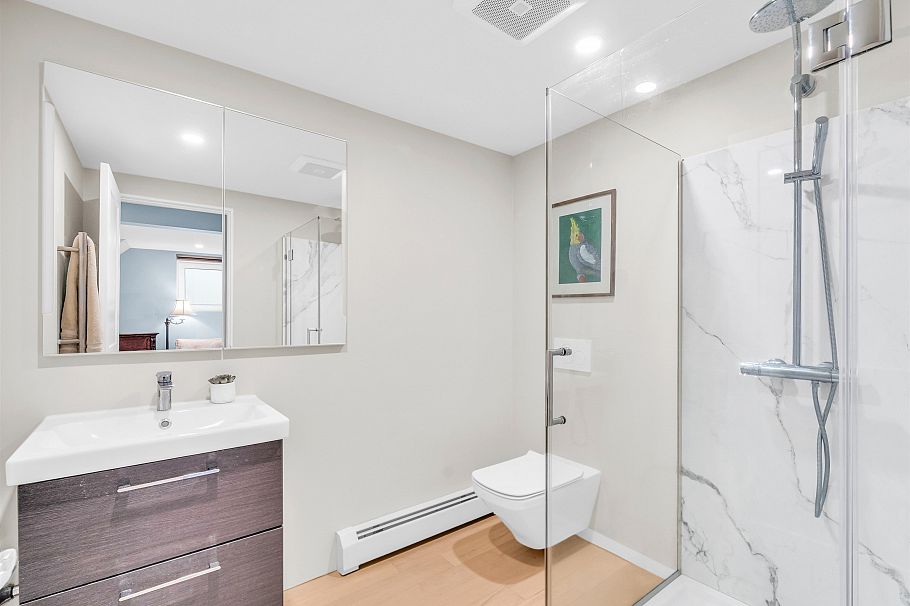 4379 Welwyn Street Vancouver, BC - 24