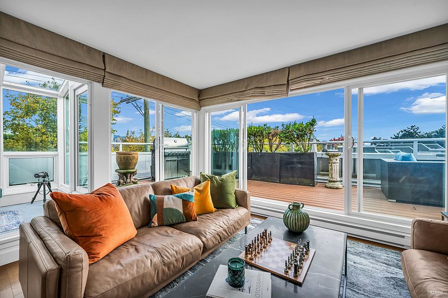 2243 Oak Street Vancouver, BC - 5