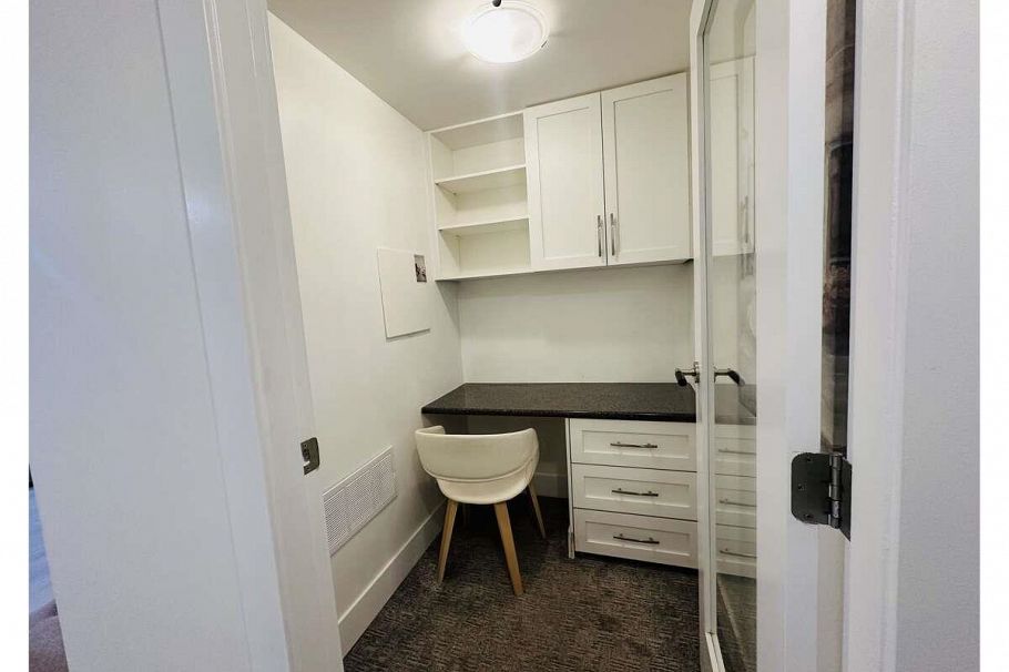 202 1033 Marinaside Crescent Vancouver, BC - 6