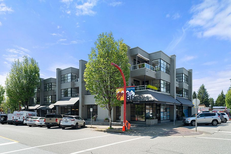 204 3151 Woodbine Drive North Vancouver, BC - 33