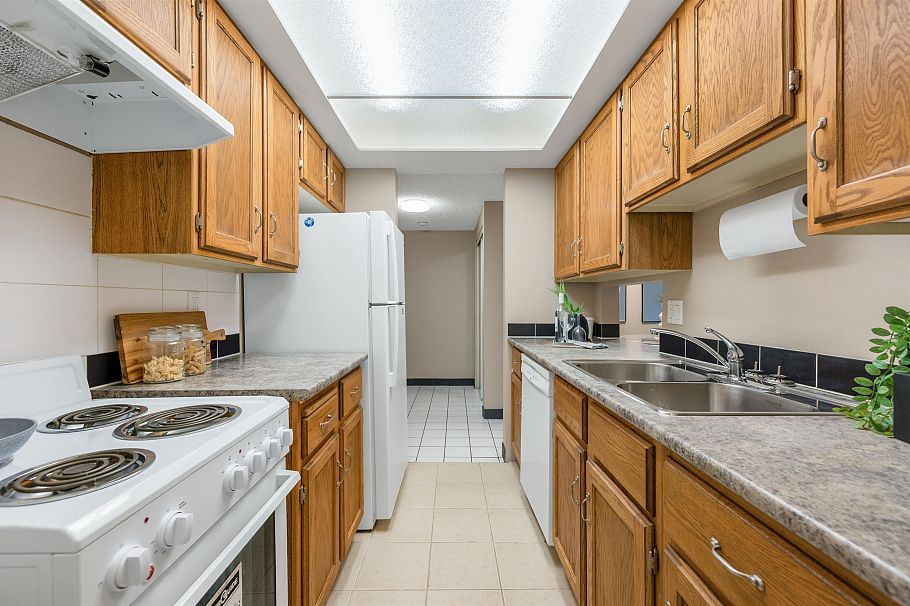 608 6595 Willingdon Avenue Burnaby, BC - 11