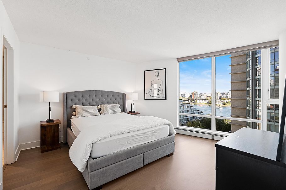 1202 1383 Marinaside Crescent Vancouver, BC - 12