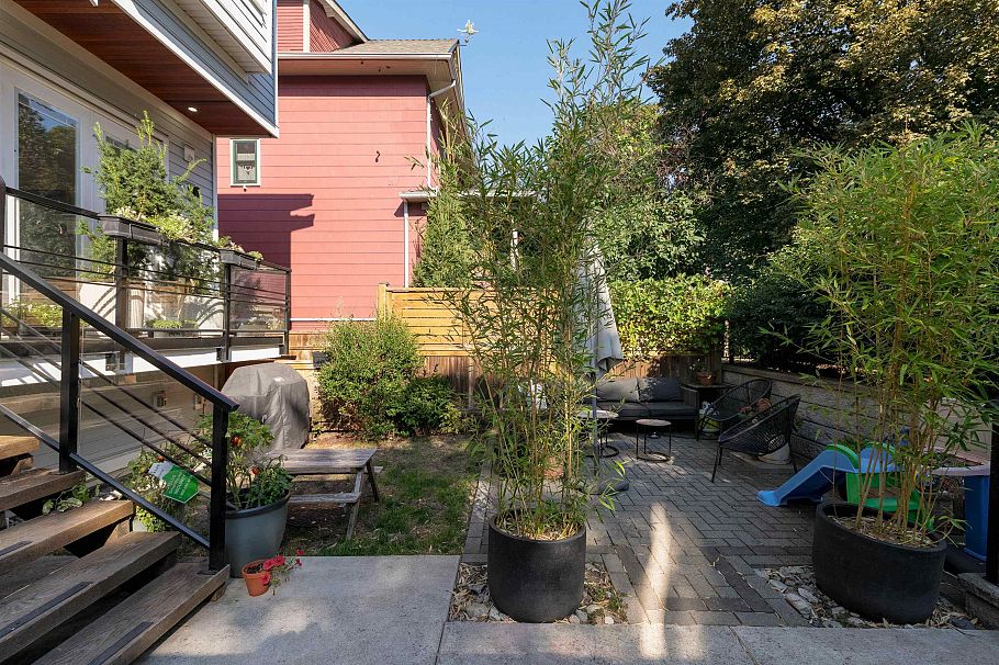 2055 Venables Street Vancouver, BC - 4