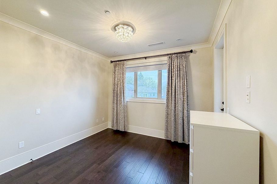 3393 W 30th Avenue Vancouver, BC - 22