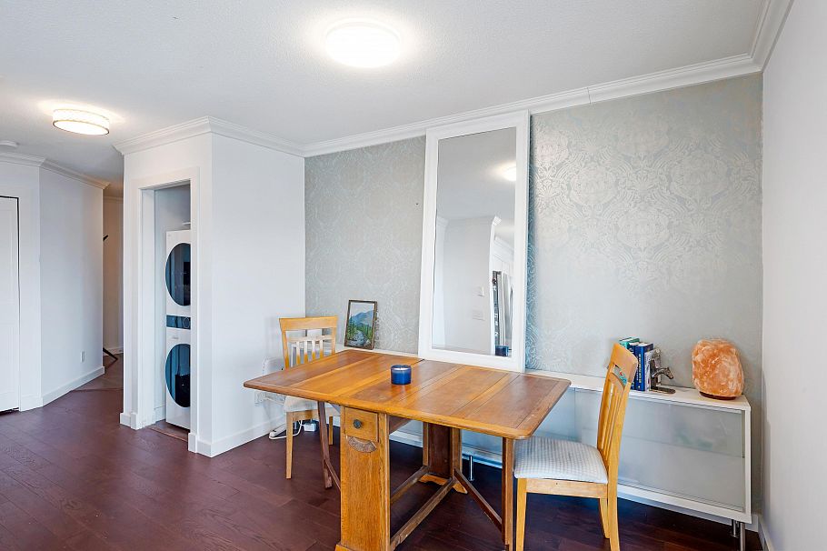 213 365 E 1st Street North Vancouver, BC - 10