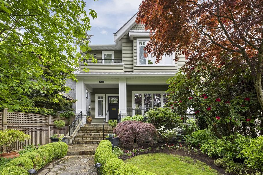 3111 W 42nd Avenue Vancouver, BC - 2