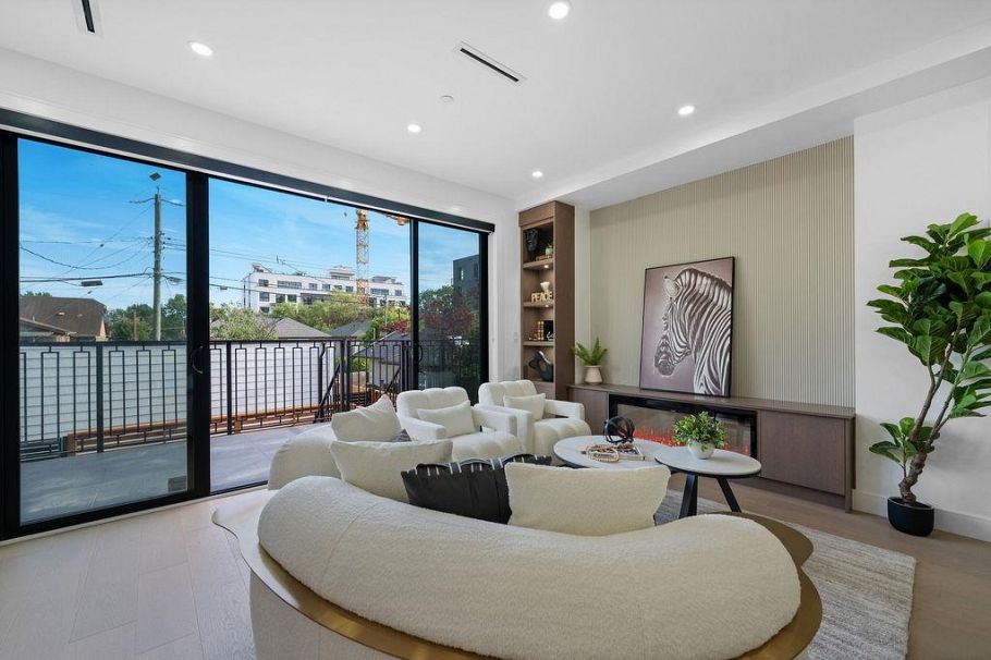 3 2282 E 8th Avenue Vancouver, BC - 15