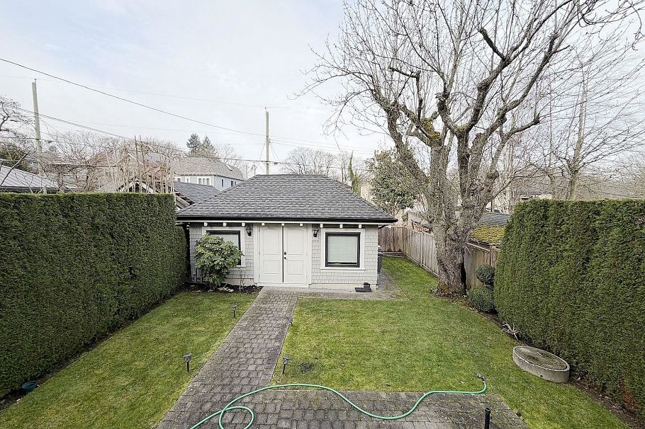 3393 W 30th Avenue Vancouver, BC - 34