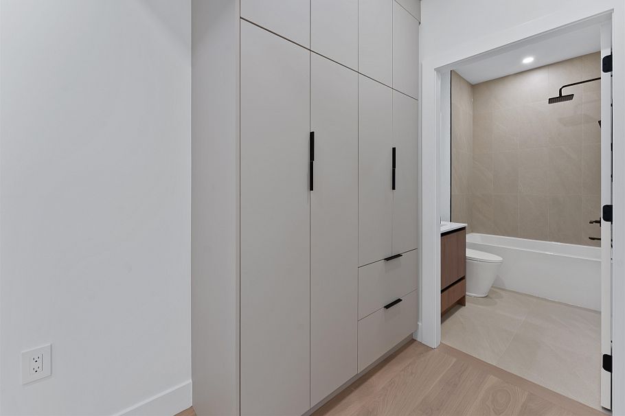 2 3218 W 38th Avenue Vancouver, BC - 17