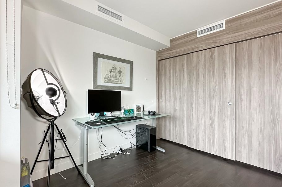 407 1768 Cook Street Vancouver, BC - 17